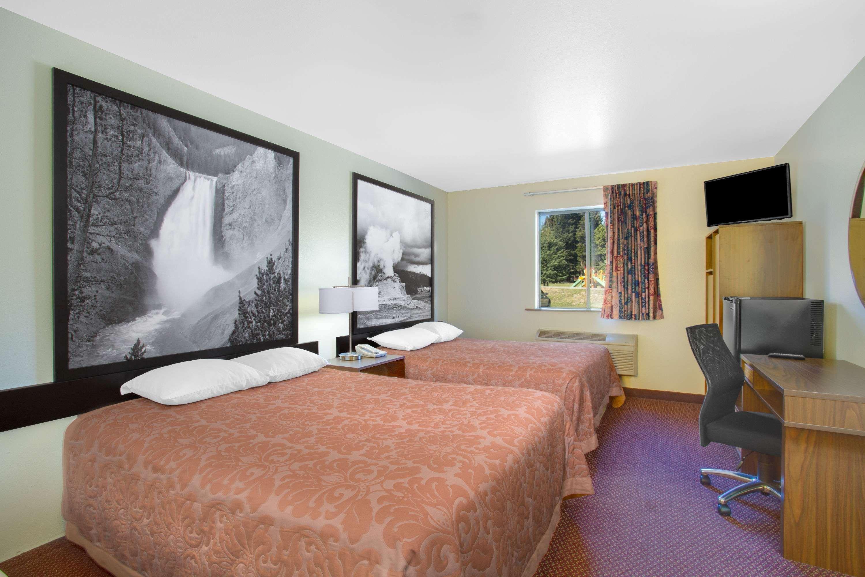 Super 8 By Wyndham West Yellowstone Exterior foto